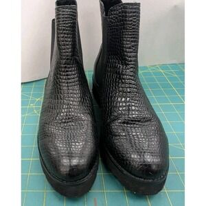 Andre Assous Women's 7 1/2 Black Booties Chunky Pullon Leather Upper Lagan
